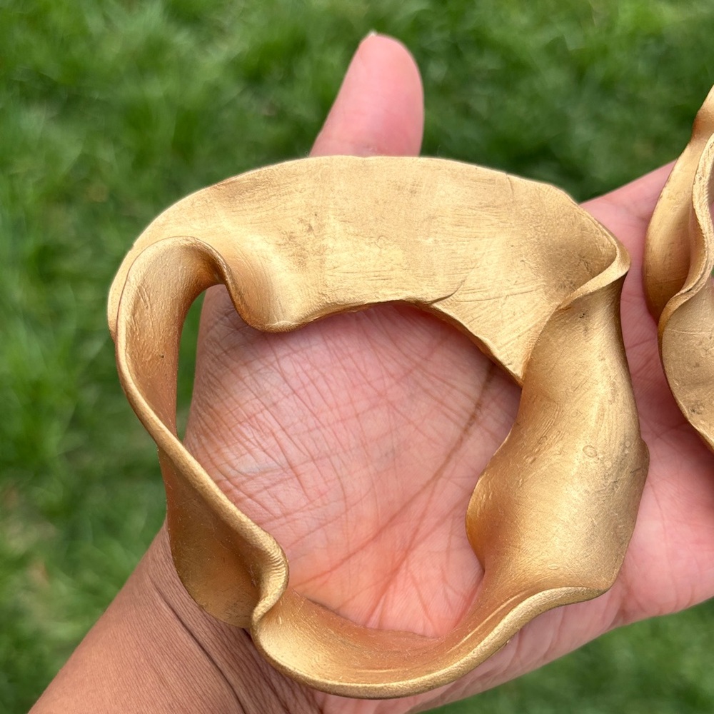 Elegant Gold Statement Earrings - Picture 4 of 6